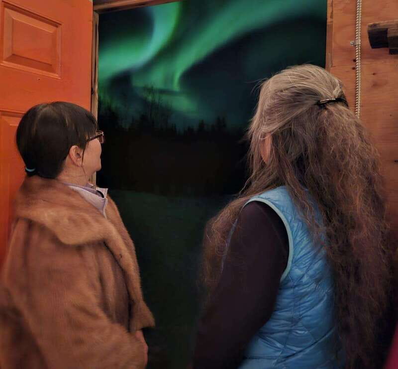 From Yellowknife: Aurora Borealis Tour with Cozy Cabin Base - A warm start from Yellowknife