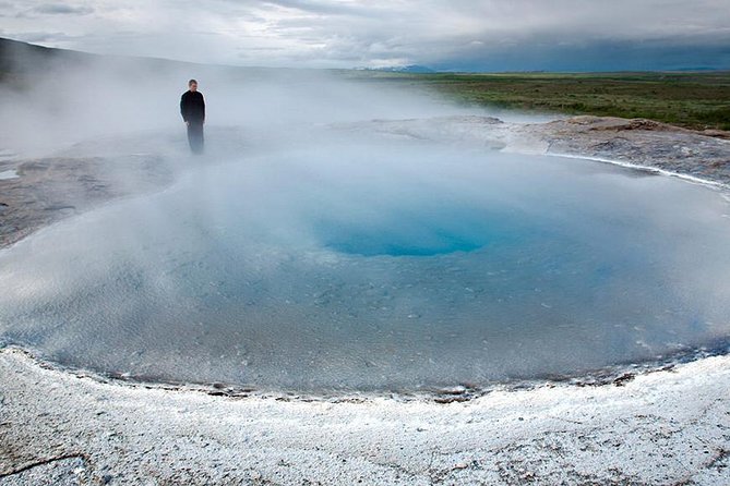 Golden Circle Tour and Evening Northern Lights Cruise from Reykjavik - What the $197.55 price really covers