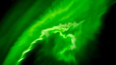 Inari/Ivalo: Aurora Hunting Tour by Car with Warm Drinks
