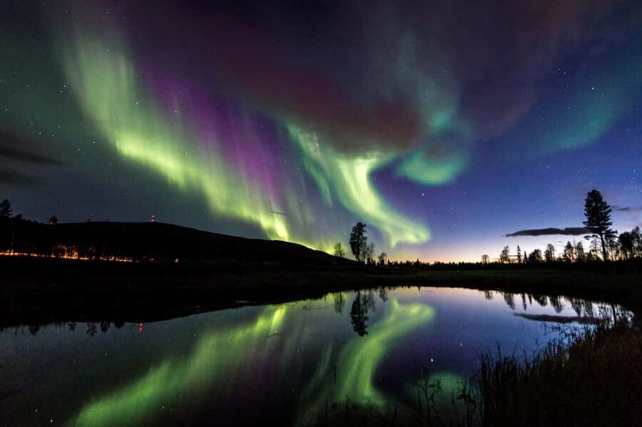 LEVI Adults Only Northern Lights Hunt with Snowshoeing - Who should book this Levi experience