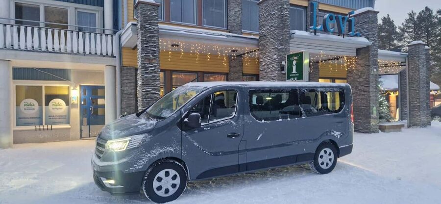 Levi: Northern Lights by Minivan with hot drinks and snacks - Clouds, patience, and the limits of an aurora chase