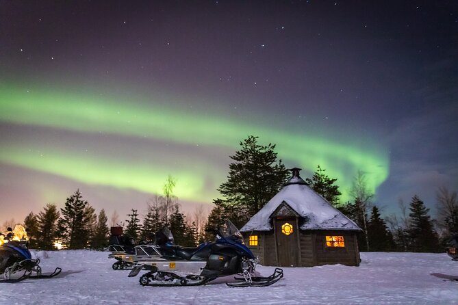 Levi Northern lights by snowmobile - Sharing a snowmobile and learning the controls