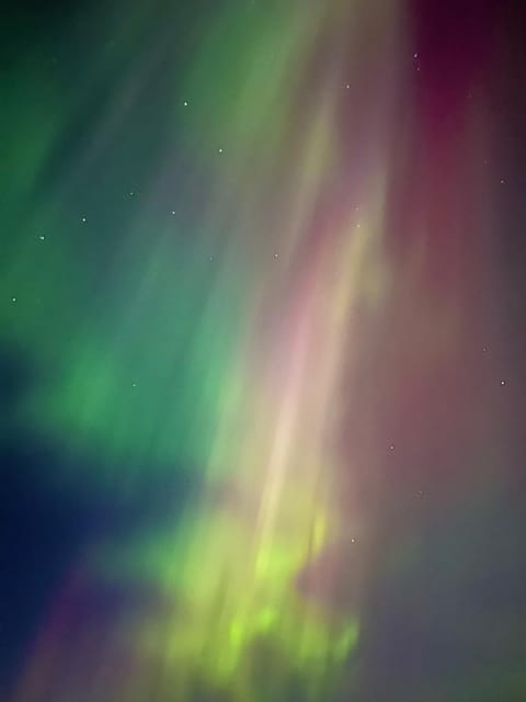 Levi: Northern Lights in Peace and Privacy - by Private Lake - What happens while you wait for the aurora