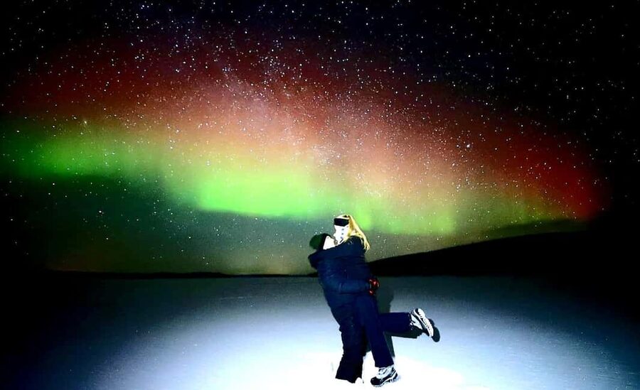 Levi: Northern Lights Tour and Stargazing by Telescope - Fire, sausages, and a useful break from the cold