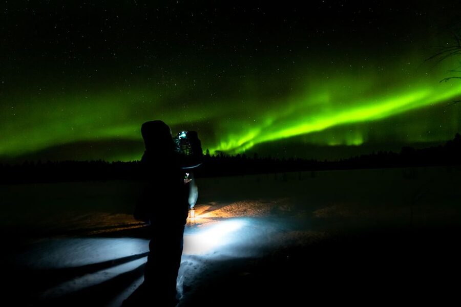 Levi: Northern Lights Tour by Minivan - Why the stars and snow matter