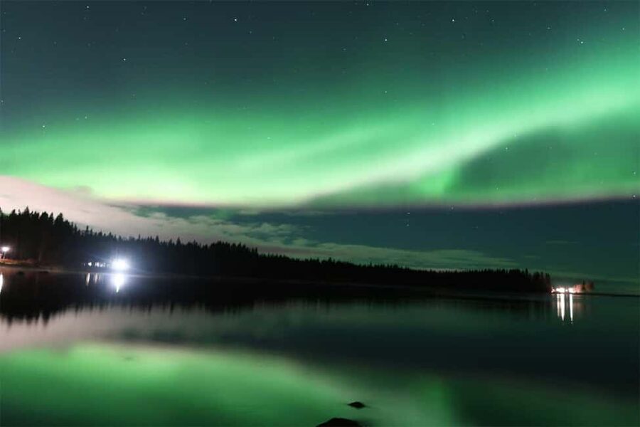 Luleå: Northern Lights Tour by Car with Swedish Treats - Why the car-based search works in Luleå