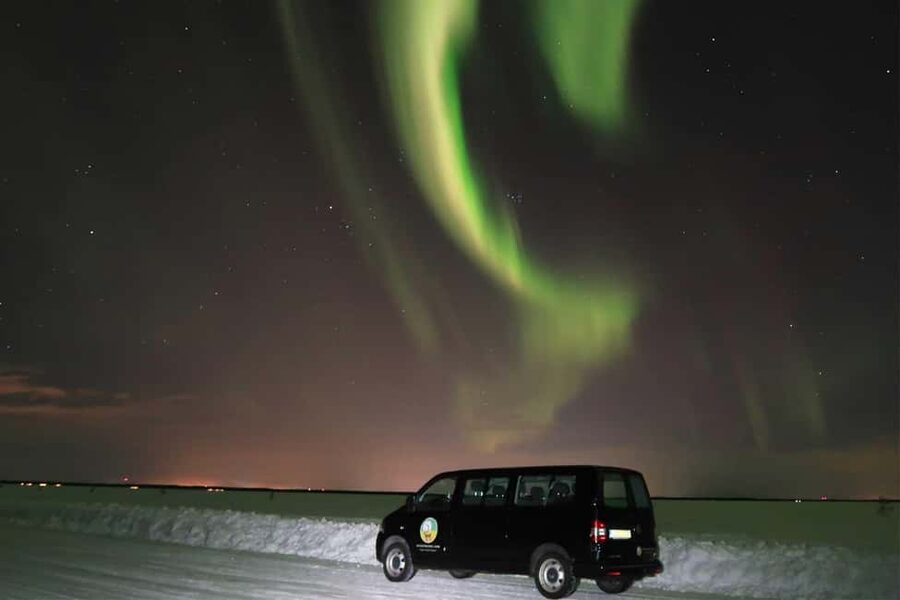 Luleå: Northern Lights Tour by Car with Swedish Treats - Who will enjoy this most?