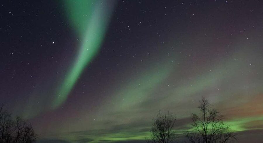 Luleå: Snowmobile Adventures & Northern Lights Hunt - Learning to handle the snowmobile