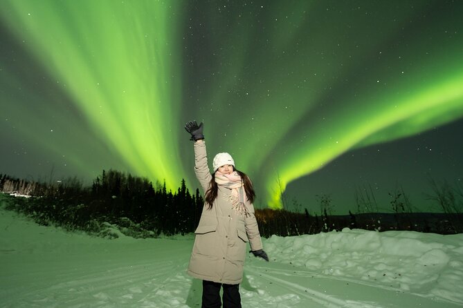 Luxury RV Small Group Aurora Chasing Tour with Photography - Photography help from guide Michael