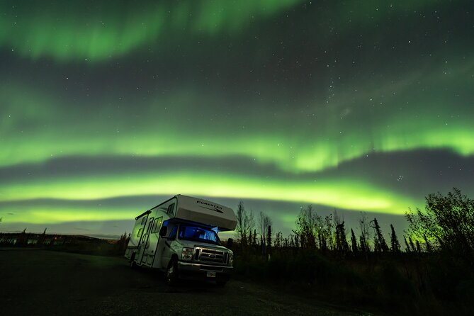 Luxury RV Small Group Aurora Chasing Tour with Photography - What the night feels like in practice
