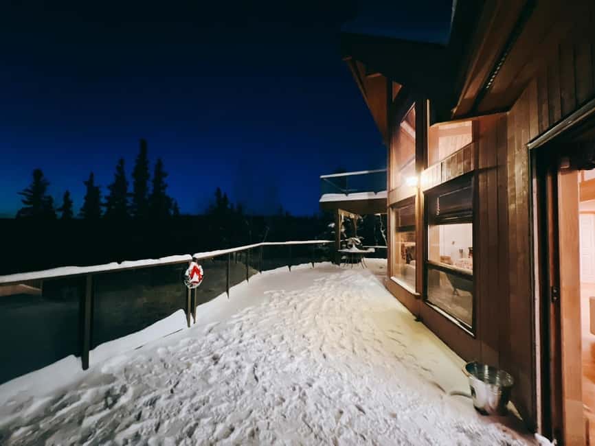 Madeline Lake: Aurora Lodge and Aurora Chasing Tour - The $100 price and what you receive