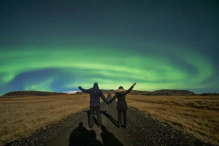 Northern Lights 4x4 Super, Photos, Hot Cocoa, Pastries - How the four-hour Aurora search works