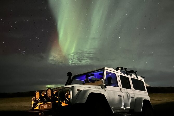 Northern Lights 4x4 Tour from Akureyri - A guide who keeps the evening moving