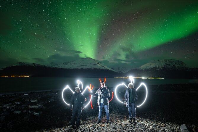Northern Lights Adventure - Waiting for the moment the sky changes