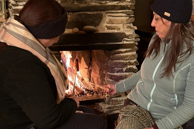 Northern Lights Adventure in the Wild with Campfire Treats - Why the small group changes the evening