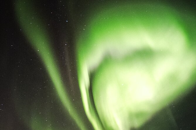 Northern Lights Chase with Sámi & local storytelling - A small camp, fire, and local food