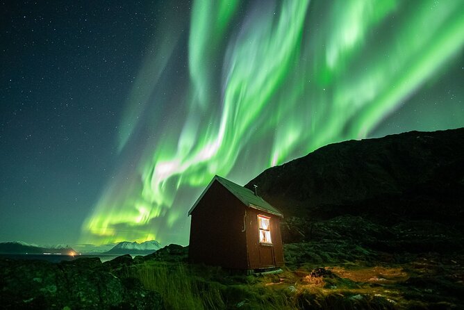 Northern Lights Expedition Tromsø - 6 people - Arctic Photo Guide - Meeting Nico or Trine behind the camera