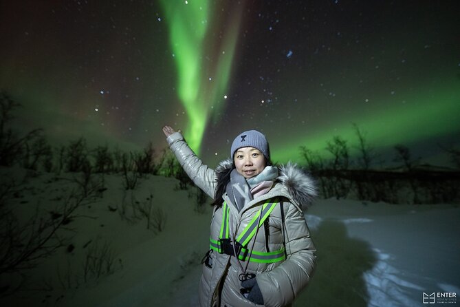Northern Lights Guided Bus Tour with Free Photos - Who should book this Northern Lights bus tour?