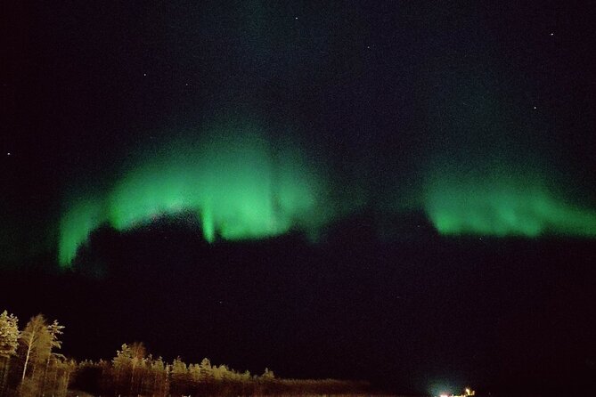 Northern Lights Hunting in Rovaniemi, Finland - The Lappish BBQ adds a practical touch