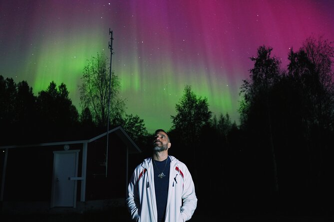 Northern lights hunting photo tour with bbq; small groups - Leaving Rovaniemi after dark