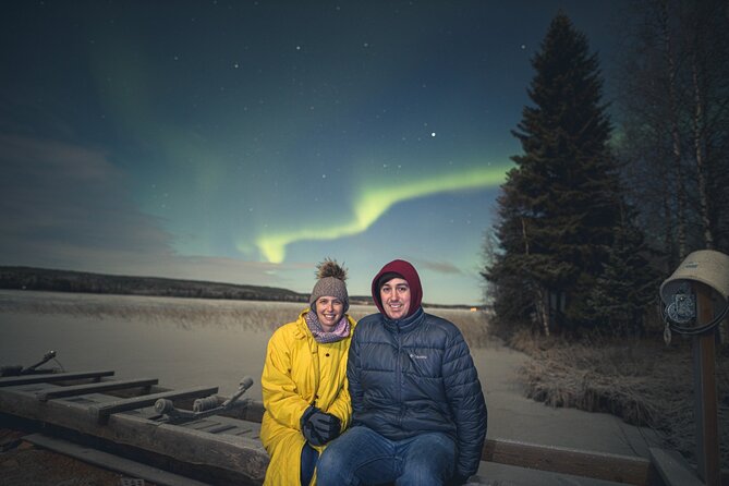 Northern lights hunting photo tour with bbq; small groups - What the first viewing stop is really like
