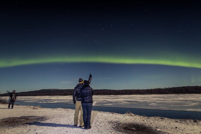 Northern lights hunting photo tour with bbq; small groups - The second-location advantage