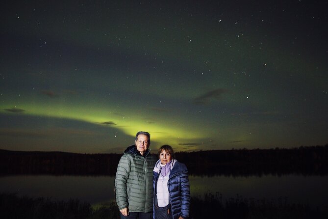 Northern lights hunting photo tour with bbq; small groups - Guides who make the difference