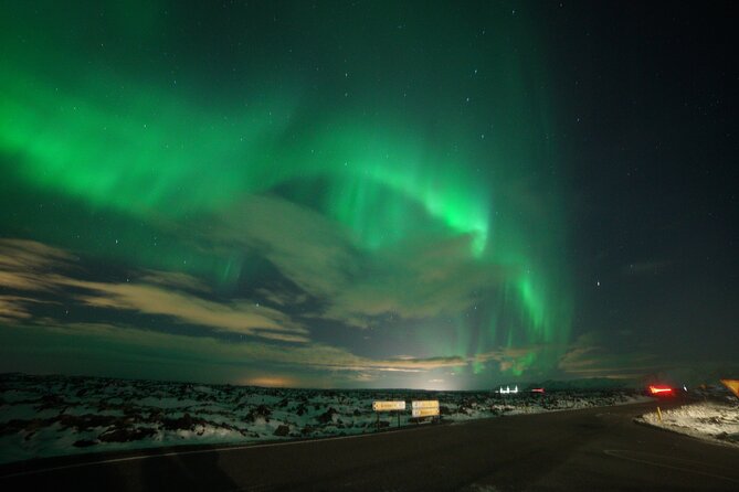 Northern Lights In luxury off-road SUV with Photos and Treats - Leaving Reykjavik at 9 pm