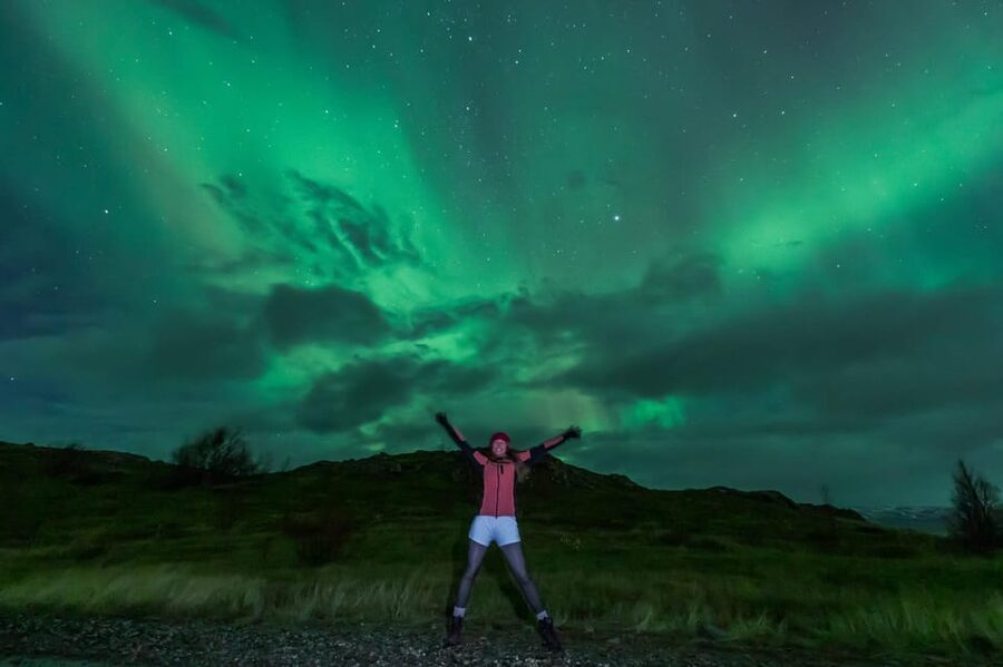 Northern Lights in Mini Bus, Photos, Hot Cocoa and Pastries - Who should book this Northern Lights outing?