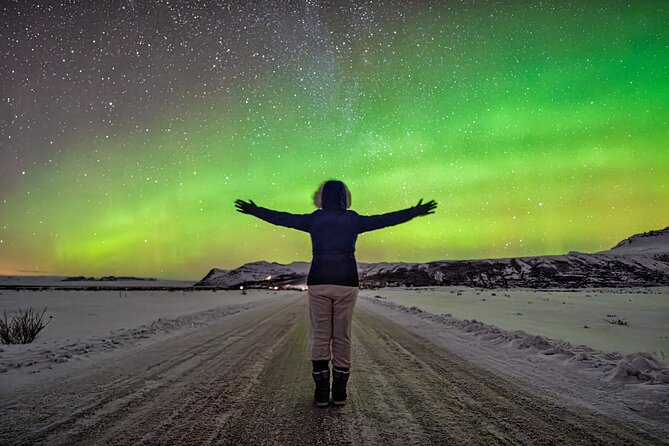Northern Lights Small Group Tour from Reykjavik - Hot chocolate, donuts, and the Icelandic cold