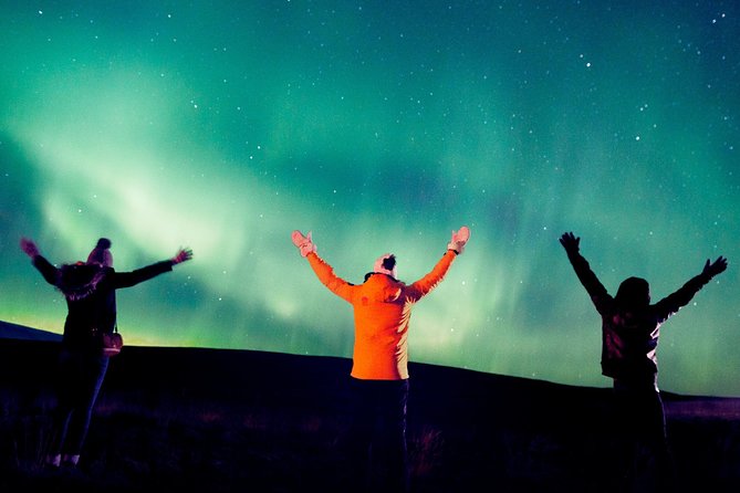 Northern Lights Small Group Tour from Reykjavik with Free Photos - Guides who make the waiting easier