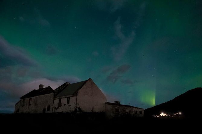 Northern Lights Small-Group Tour with Hot Chocolate & Photos - Price, value, and the free retry
