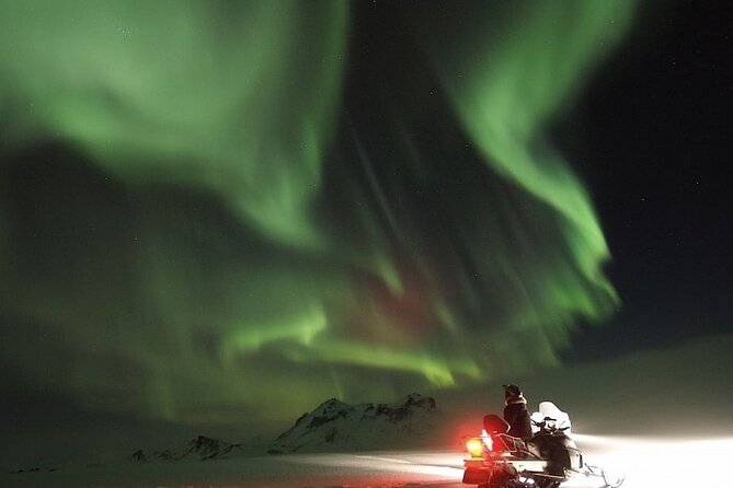 Northern Lights Snowmobile Hunt - Leaving Rovaniemi after dark