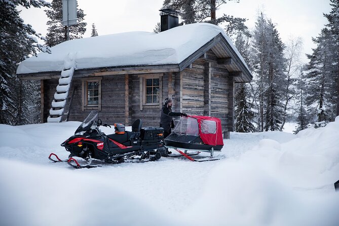Northern Lights Snowmobile Sledge Ride in Rovaniemi - Twilight is the right time to start