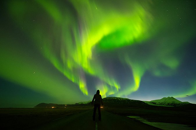 Northern Lights Tour: Cozy Night Adventure with Hot Chocolate - Who will get the most from this evening