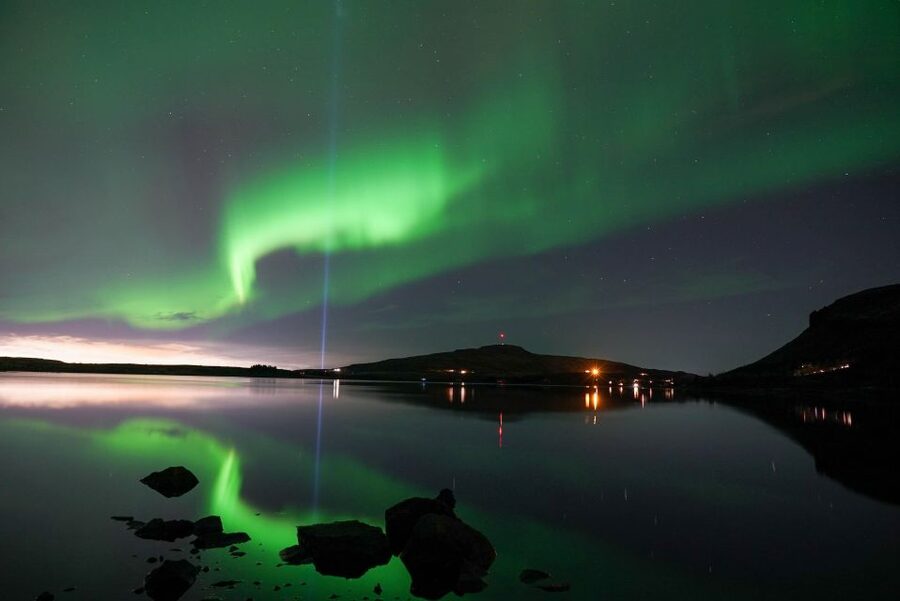 Northern Lights Tour From Reykjavik with Photography - Blankets, hot chocolate, and Icelandic pastries