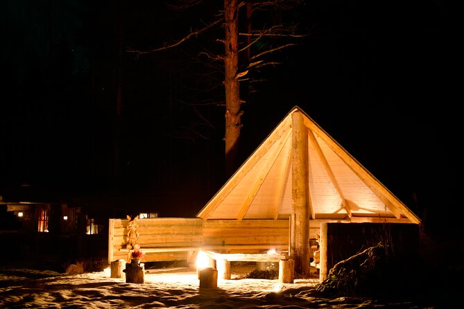 Northern Lights Tour in Atmospheric Cottage - The 100-year-old cottage changes the experience