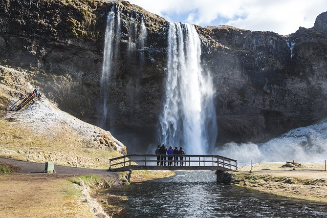 Private 2-Day Glacier Lagoon, Ice Cave and Northern Lights - Guides, driving, and the comfort factor