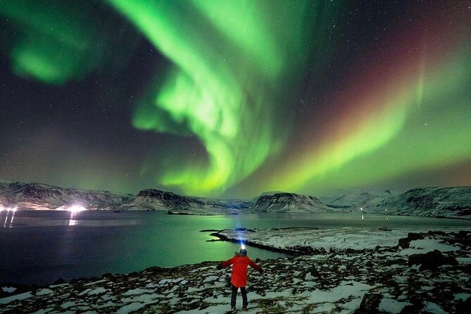 Private Aurora Hunt with Photos in Super Defender - Key points at a glance