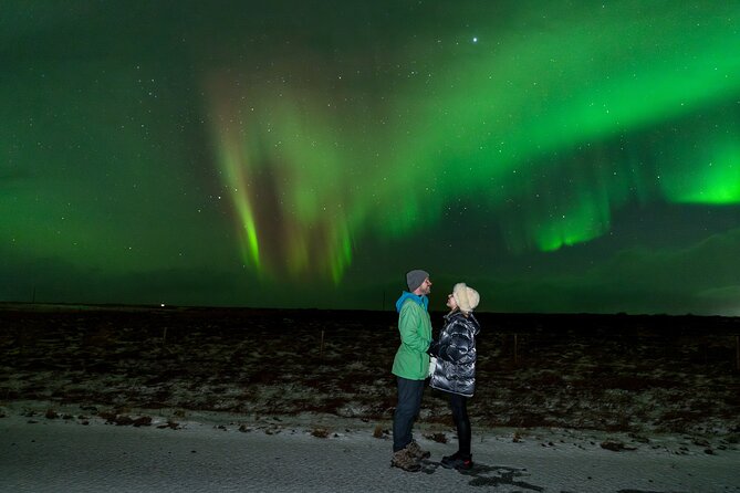 Private Aurora Hunt with Photos in Super Defender - The guarantee and the weather risk