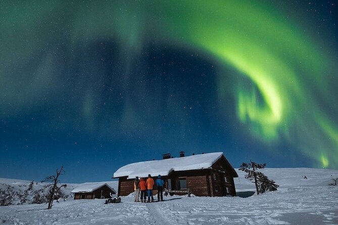 Private Group: Northern Lights Hunt 4x4 SUV with Aurora guarantee - Who should book this private 4x4 tour?