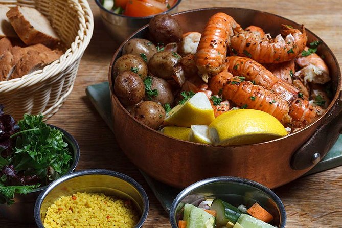 Private Northern Lights Adventure With Lobster Dinner - A lobster dinner before the sky show