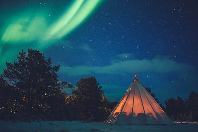 Private Northern Lights Experience - Photography and what your eyes may see