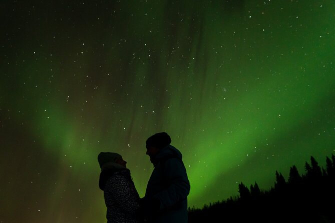 Private Northern Lights Photography Hunting - The guides shape the night