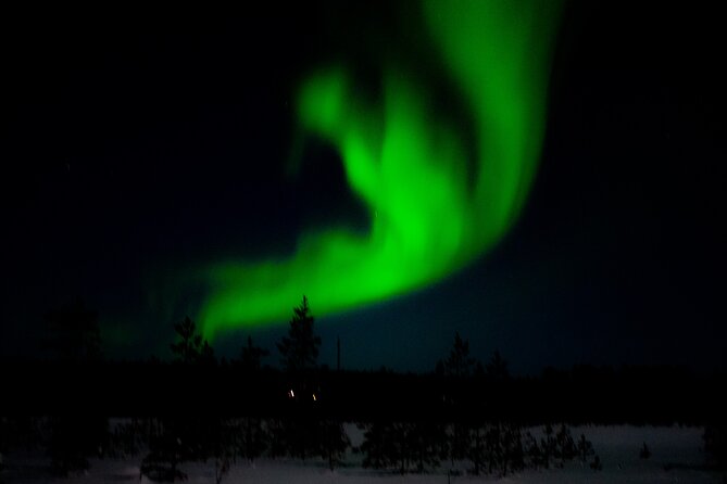 Private Northern Lights Tour With Skis Or Snowshoes in Pyhä - Night skiing through Pyhätunturi