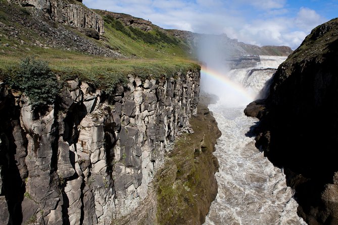 Reykjavik: Golden Circle and Northern Lights Small-Group Tour - Gullfoss and the force of glacial water