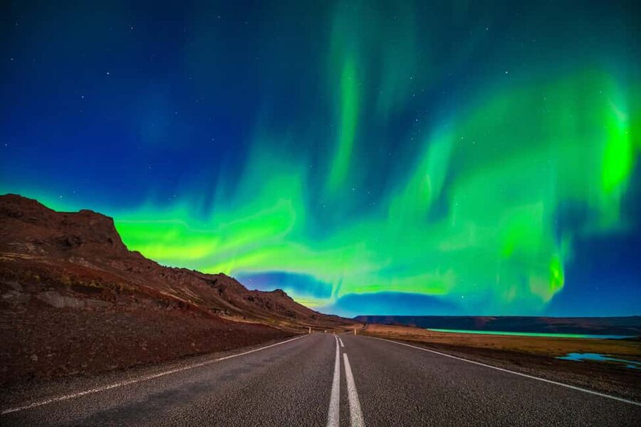 Reykjavik: Northern Lights by 4x4 with Photos & Hot Cocoa - Why the 4x4 Sprinter matters