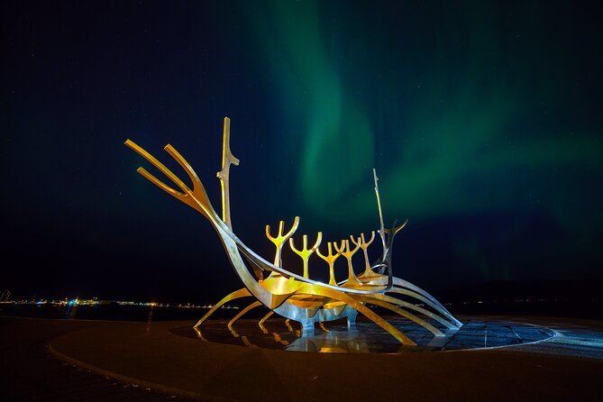 Reykjavik: Northern Lights Comfort Coach with Surprise - The practical value of $72