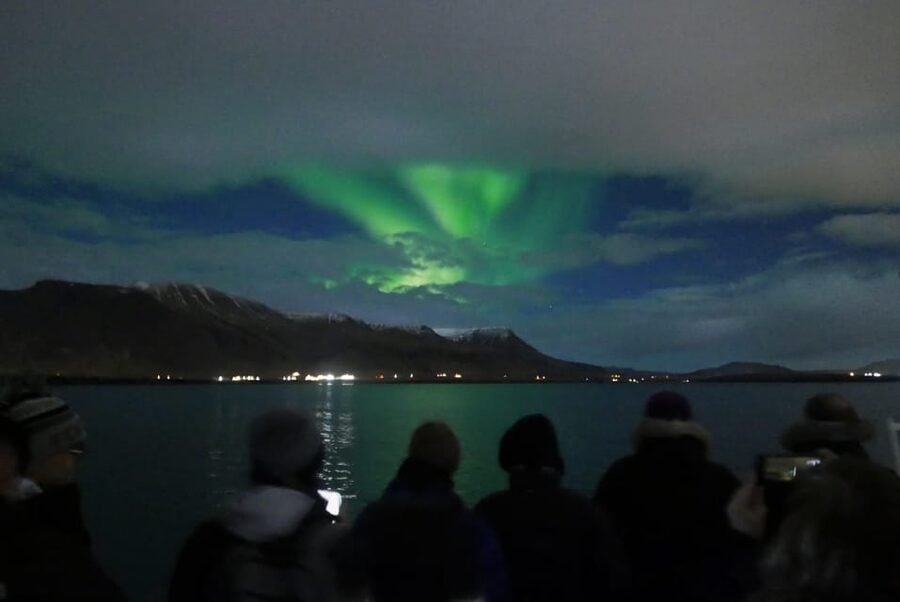 Reykjavik: Northern Lights Guided Boat Tour with Photos - Key points to know before sailing