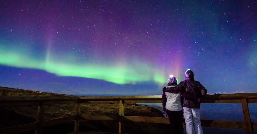 Reykjavík: Northern Lights Minibus Tour with Photos - Why a minibus helps with the aurora hunt